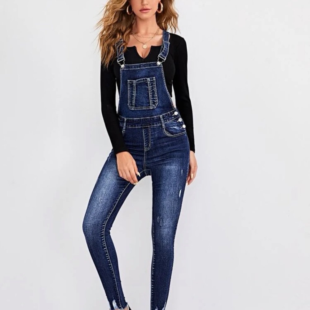 Brand new adorable overalls. Size 6